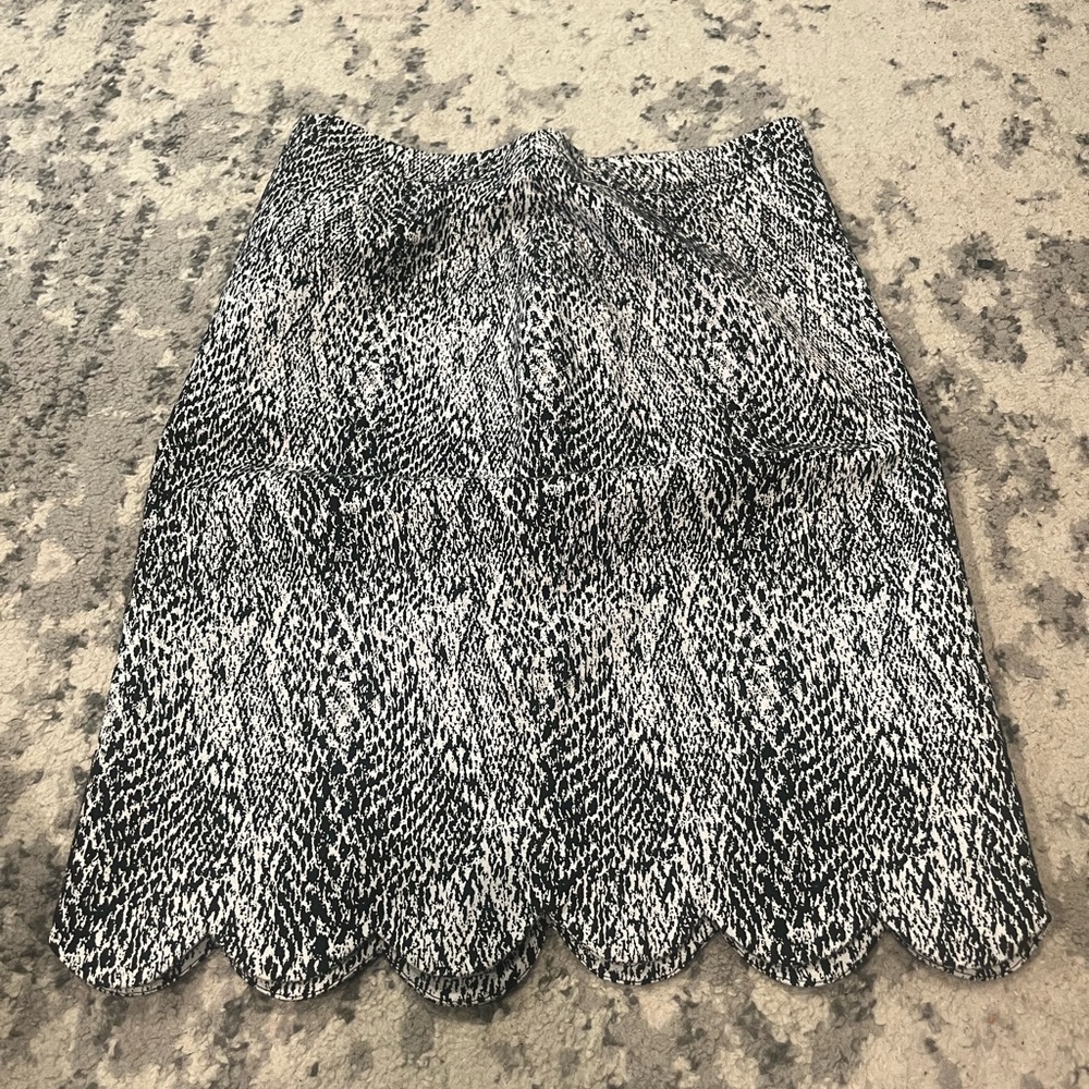 Pixley Gray Scalloped Mini Pencil Skirt